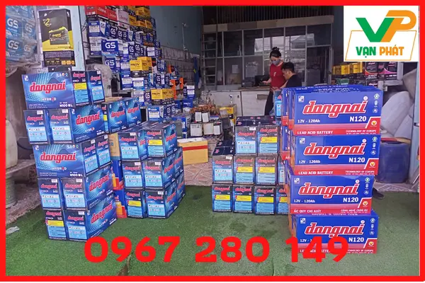 Thay Bình Ắc Quy Ô Tô Tận Nơi Tại Bình Dương - Nhanh Chóng, Chính Hãng, Giá Tốt