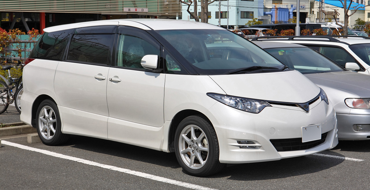 Thay bình ắc quy xe Toyota Previa chính hãng, giá rẻ, lắp đặt tận nơi, bảo hành 9 đến 12 tháng tại Bình Dương.